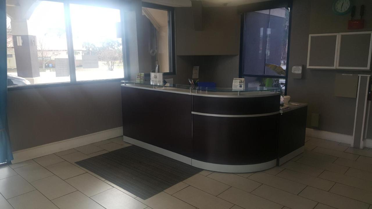 Regency Inn & Suites Pensacola Ngoại thất bức ảnh